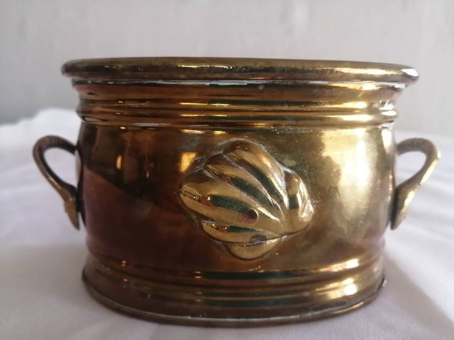 Stunning little Copper Planter