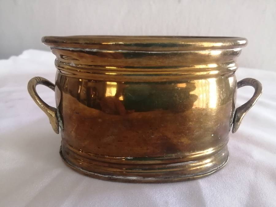 Stunning little Copper Planter