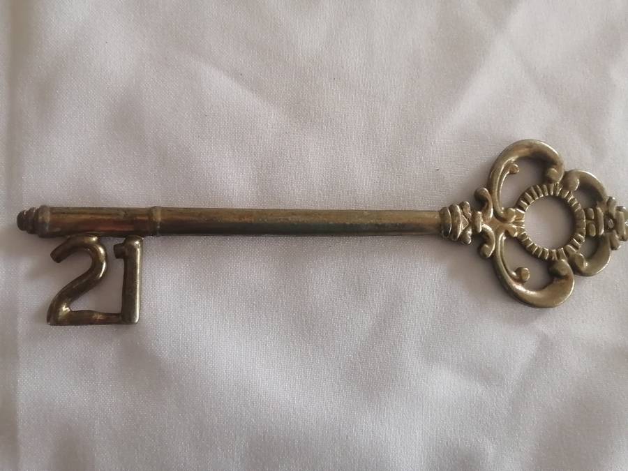Vintage Brass 21 Key