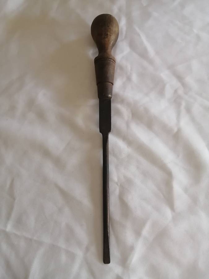Antique Rosewood Handle Screwdriver (Large)