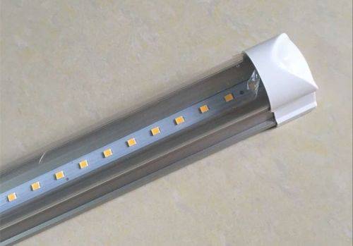LED INTEGRATED TUBE LIGHTS CLEAR COVER Complete With Brackets & Fittings. Collections allowed.