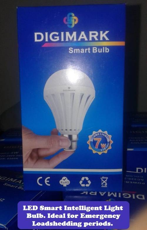 LOAD SHEDDING GLOBES / LIGHT BULBS 7W B22. Collections are allowed.