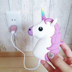 EMOJI charging Banks - Various Designs - Between 2600mah - 6000mah - Brand New -**R1 Bid Increment**