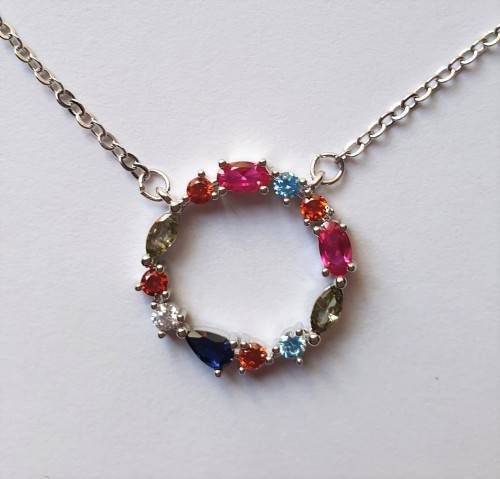 Pretty circle of life necklace
