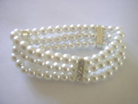 Triple strand pearl bracelet