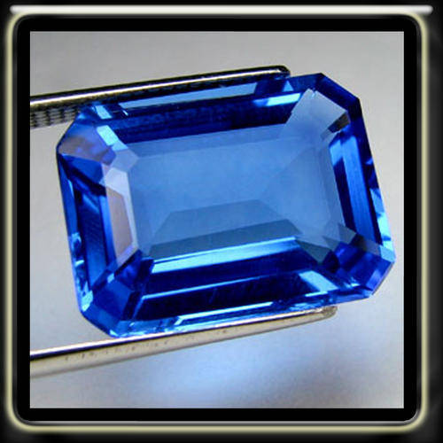 RADIATING 6.80CT AMAZING TANZANITE BLUE NATURAL QUARTZ IN A PERFECT OCTAGON