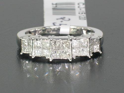 OUTSTANDING 1.50 CT GENUINE PRINCESS DIAMOND ENGAGEMENT RING  **FREE APPRAISAL INCLUDED**