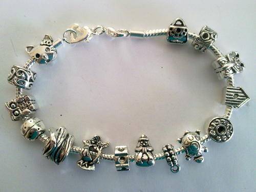 ***CUTE*** pack of 15 tibetan silver  pardora charms/beads
