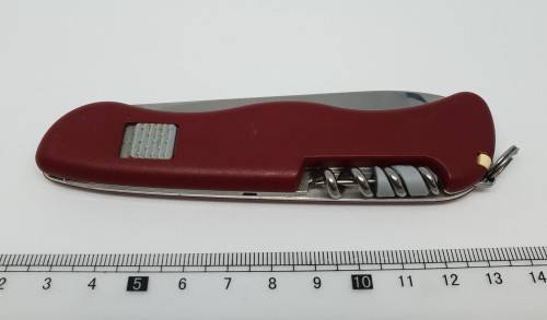 Collection of 5 pocket knives ( Opinel x 2, Victorinox x 2, Kershaw x 1)