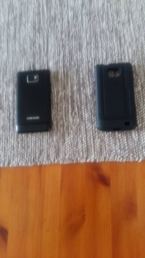 OU SAMSUNG GALAXY S2 IN PUIK KONDISIE GEEN KRAPMERKE MET DUURSAME PROTECTOR