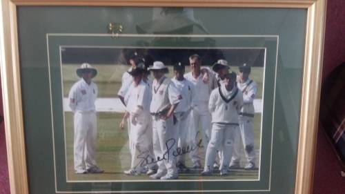 0RGINAL SHAUN POLLOCK PICTURE WITH SIGNATURE FRAME IN EXSPENSIVE FRAME