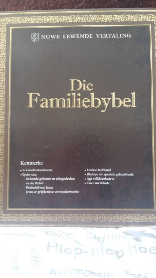GROOT FAMILIE BYBEL SOOS NUUT