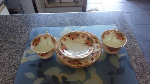 2 BEAUTIFUL TRIO SETS