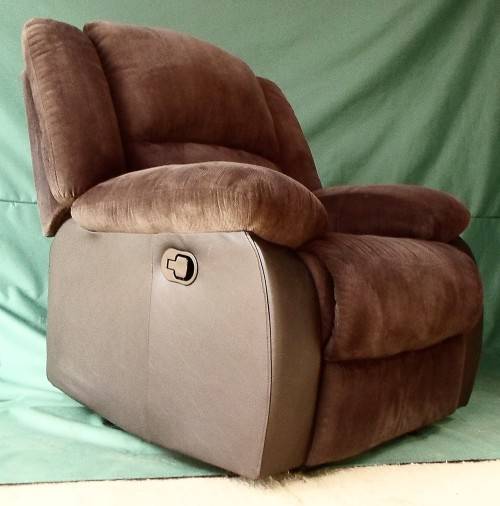 XXL HOME THEATER Supreme Comfort Lazy-boy Recliner .
