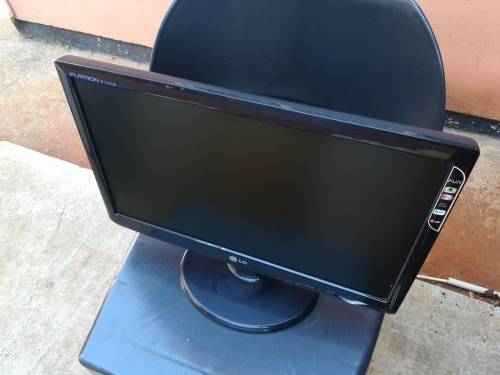 19' LG LCD Monitor