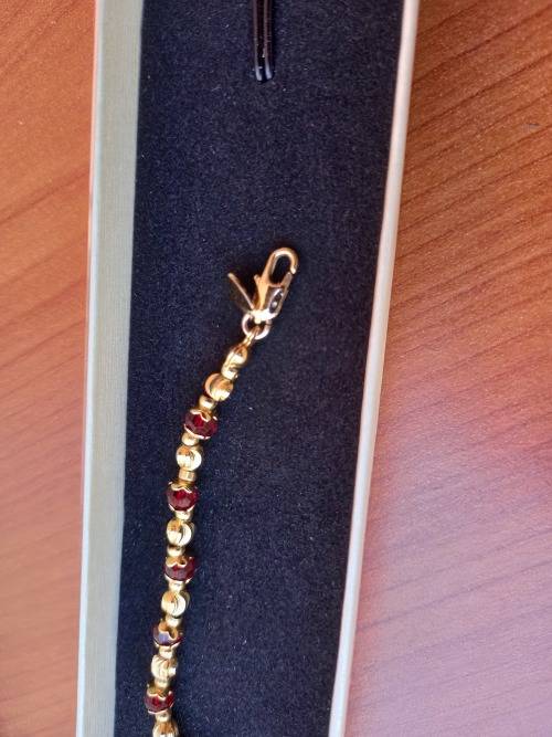 Beautiful Touch Of Gold Bracelet With Red Stones + FREE Gift Box
