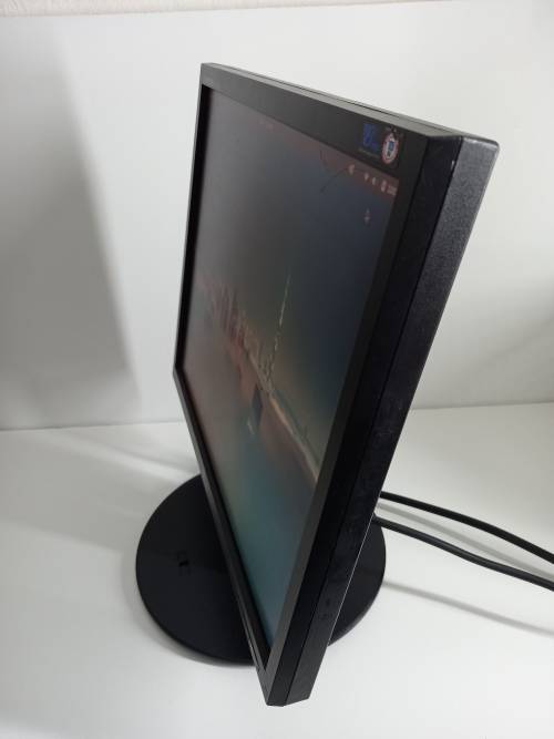 17-inch LG Flatron LCD Monitor (Tested & Working) | 1280 x 1024 Resolution | VGA Port + FREE Cables