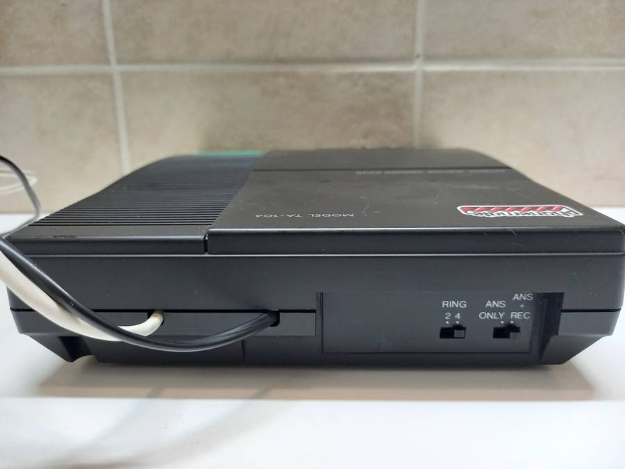 Lucky R99 Deals | Phonemate Telephone Answering Machine TA-104 From The Early 80s/90s
