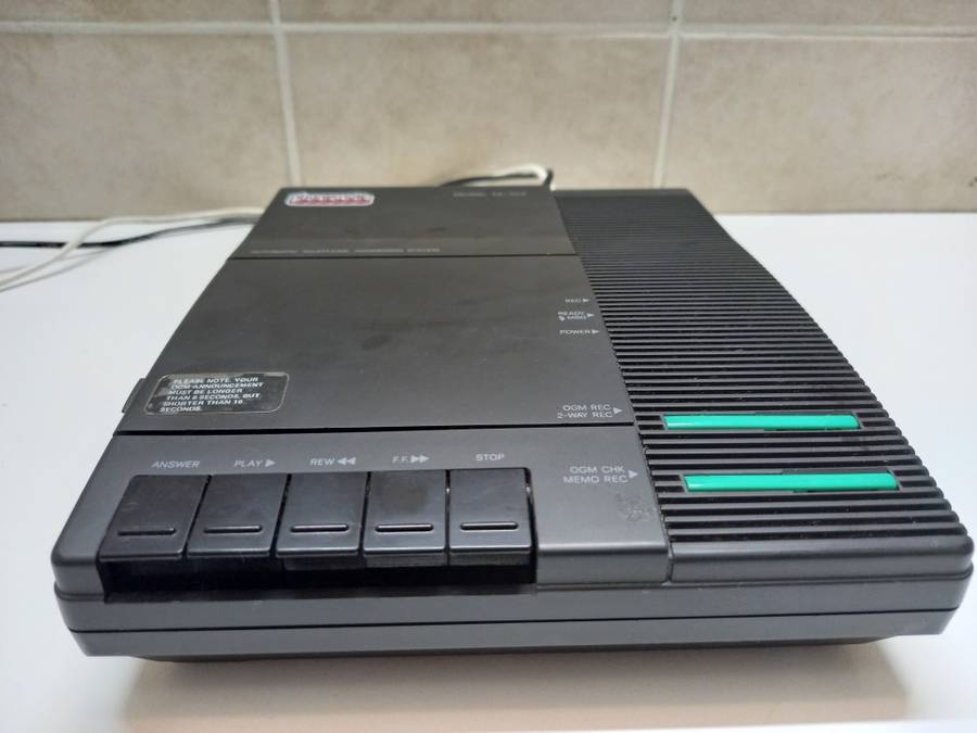 Lucky R99 Deals | Phonemate Telephone Answering Machine TA-104 From The Early 80s/90s