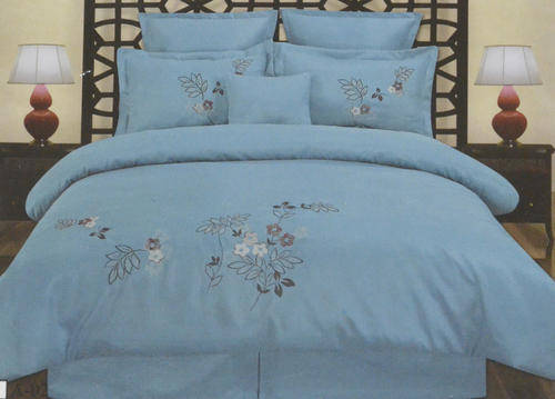 MIDLAND EMBROIDERY 7 PIECE COMFORTER SET - QUEEN SIZE - BLUE