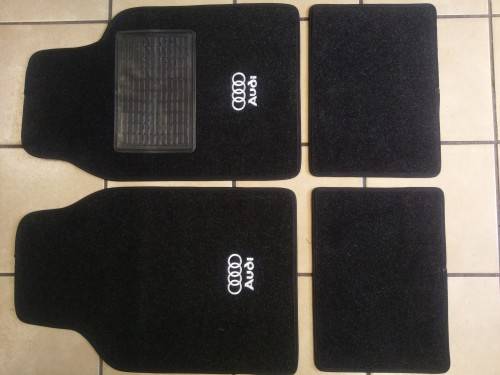 AUDI FLOOR MAT 4 PIECE UNIVERSAL FIT