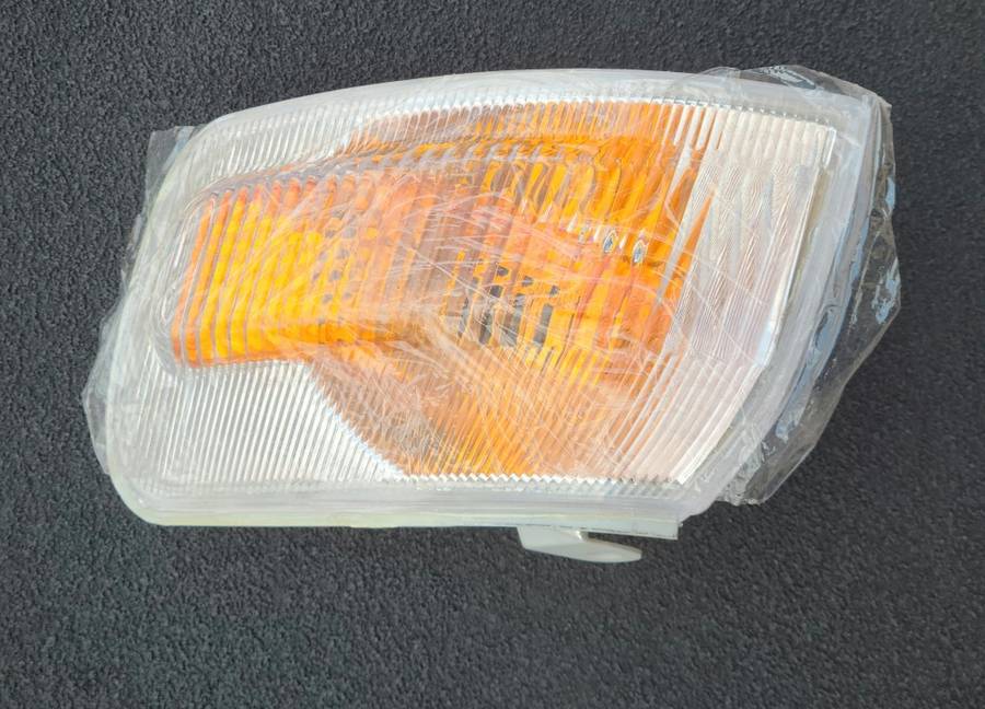 Toyota Corolla AE110 1995 Clear Corner Light Right Side