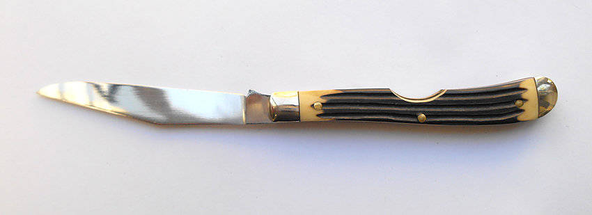 Vintage Queen Steel USA Easy Open Pocket Knife