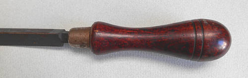 Vintage Moore & Wright Triangular scaper made in England