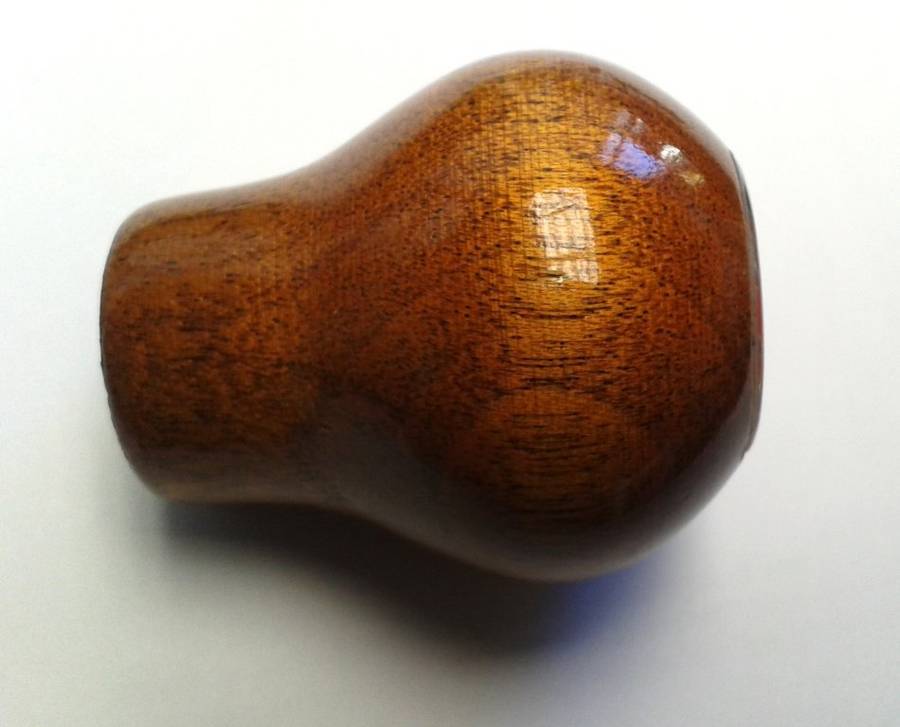 MG wooden gear knob in excellent condition.