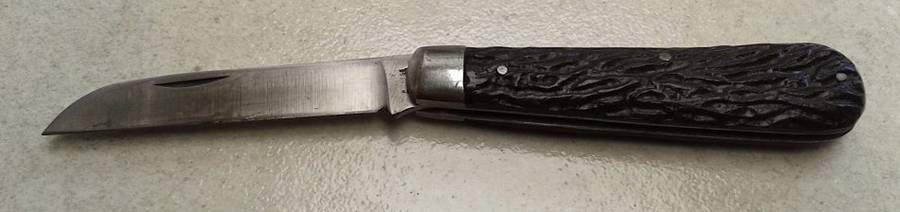 vintage Taylors Eye Witness Lambsfoot pocket knife