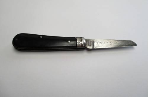 Vintage Joseph Rodgers sheeps foot pocket knife, made in Sheffield , England.