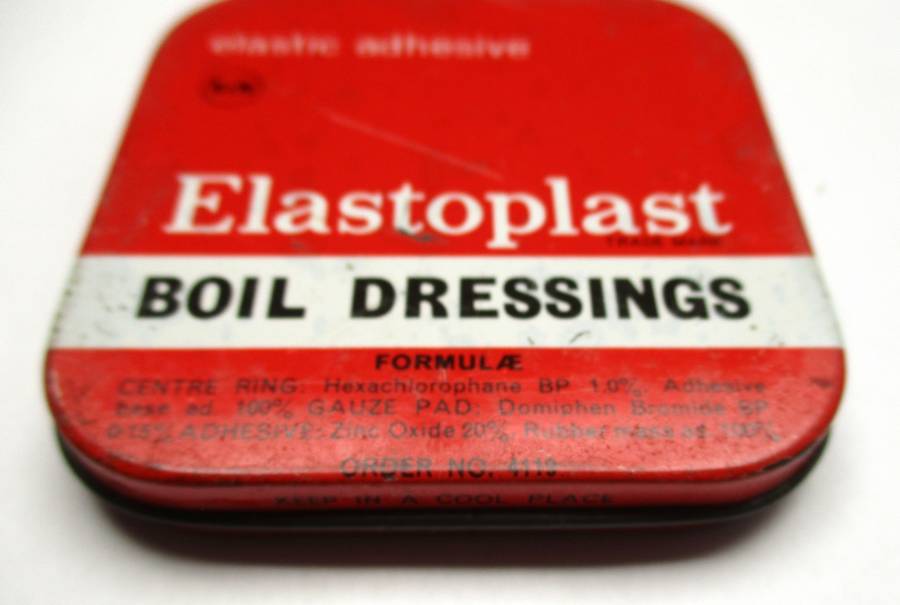 Vintage Elastoplast Elastic Adhesive Boil Dressing Tin