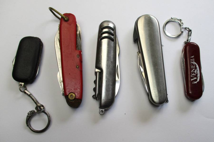 Knife Lot  - pocket knife / folding & keychain knives