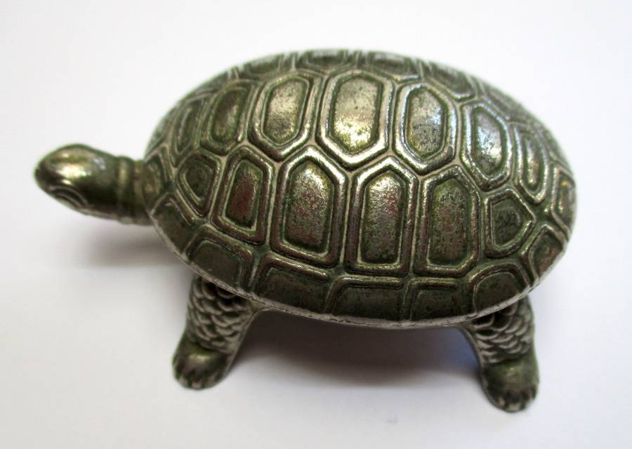 Vintage metal Tortoise shaped salt container / trinkets - hinged lid