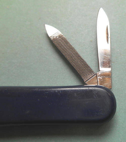 A small Victorinox Pocket knife, Black with SAA Logo.