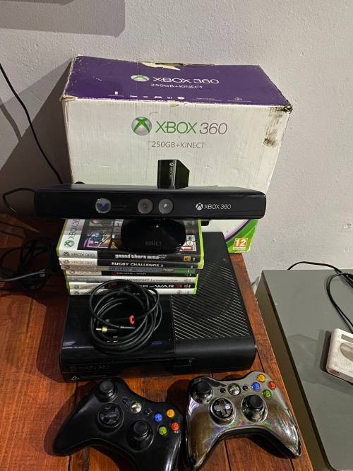 Xbox 360 Console with Kinect and games