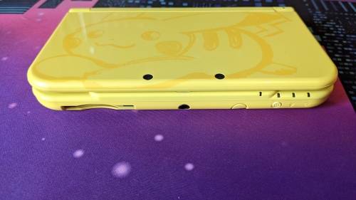 Limited Edition Yellow Pikachu New Nintendo 3DS LL/XL