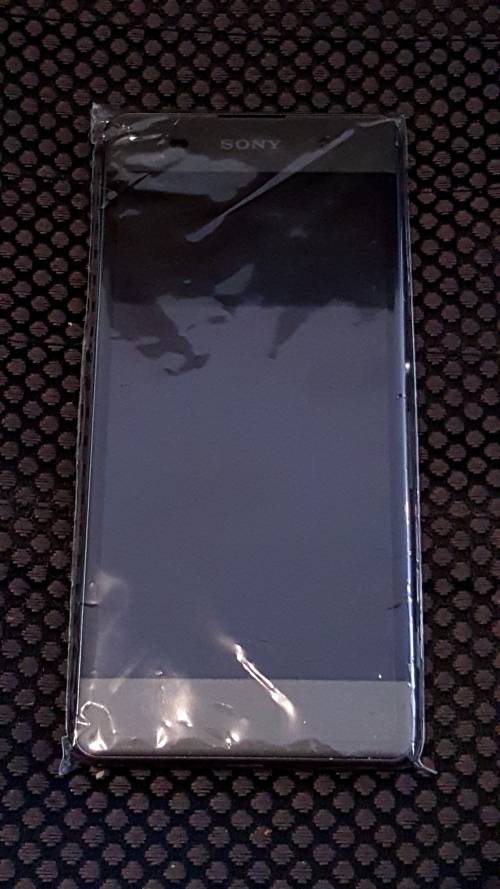 Brand New Sony Xperia XA (Graphite Black)