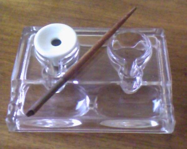 GLASS INKWELL WITH DIP PEN (NO NIB)