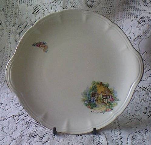 ROYAL ART POTTERY 'SOMERSET COTTAGE' CAKEPLATE