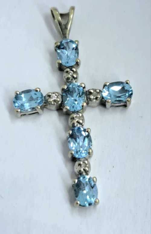9ct White Gold Aquamarine and Diamond Cross Pendant