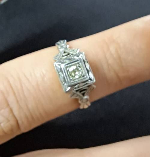 Platinum & 18ct Gold Diamond Ring