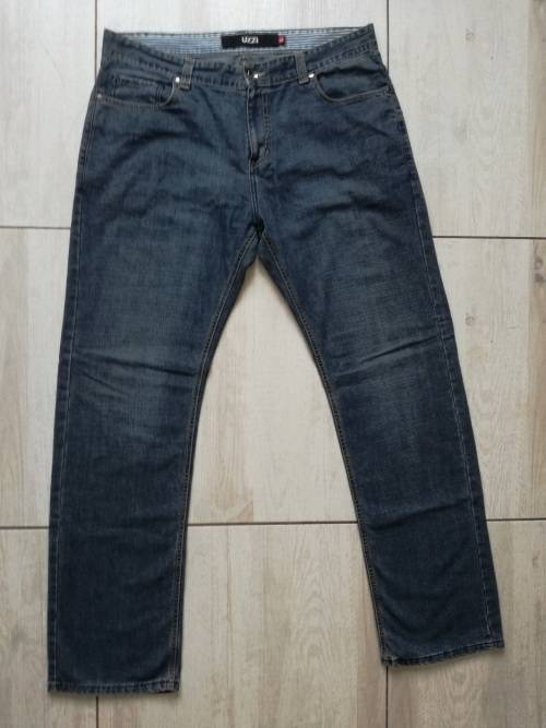 UZZI Jean - Size 36