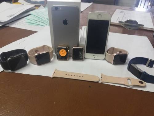 Iphone 6, Iphone 5S & 5 x Apple 2 Watches (Massive Bargain) worth over R30k