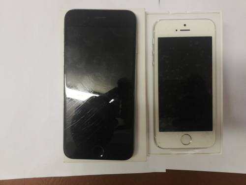 Iphone 6, Iphone 5S & 5 x Apple 2 Watches (Massive Bargain) worth over R30k
