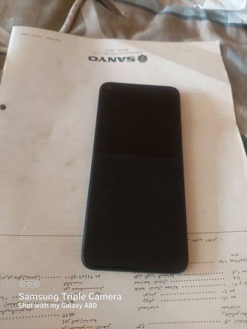 Huawei Nova 8i,128, 6gb, 64mp faulty