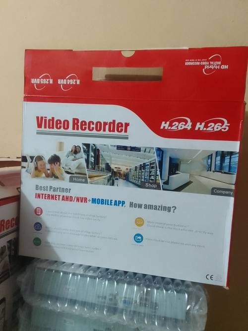 Brand New 8 CHANNEL internet AHD/ NVR with Mobile app