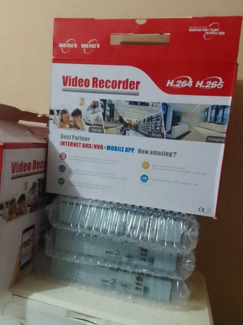 Brand New 8 CHANNEL internet AHD/ NVR with Mobile app