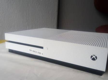Microsoft Xbox One S