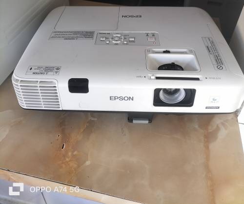 Epson EB-1940W Ultra Mobile Wireless WXGA Cinema or Business Projector with over 90% of lamp life